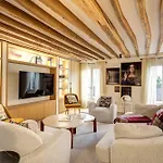 Luxury Terrace Flat Champs-Elysees