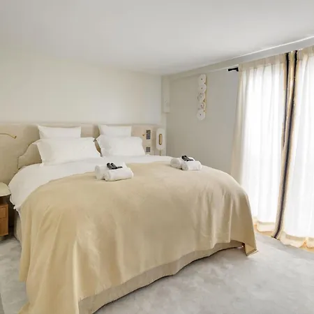 Luxury Terrace Flat Champs-elysees Apartment